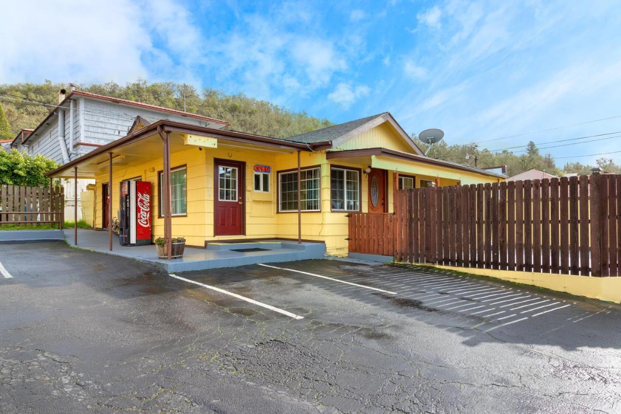 Roseburg Inn Zewnętrze zdjęcie